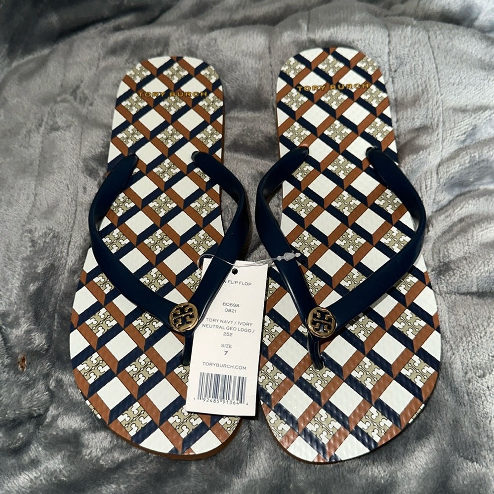 NWT Tory Burch, size 7
